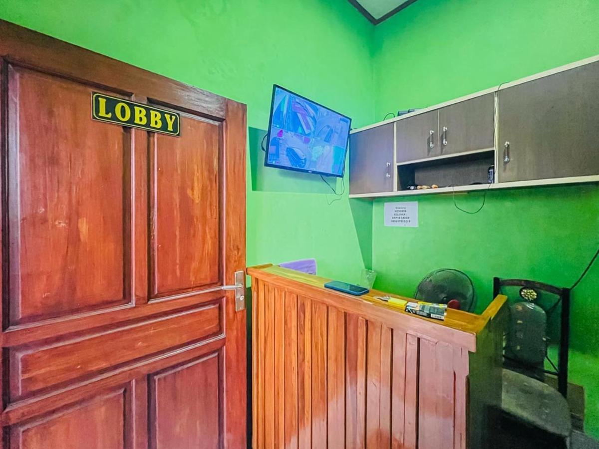 Reddoorz Near Sunrise Mall Mojokerto Exterior foto